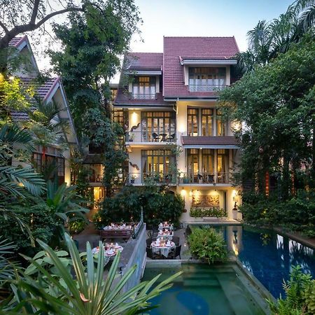 Ariyasom Villa Bangkok Bagian luar foto
