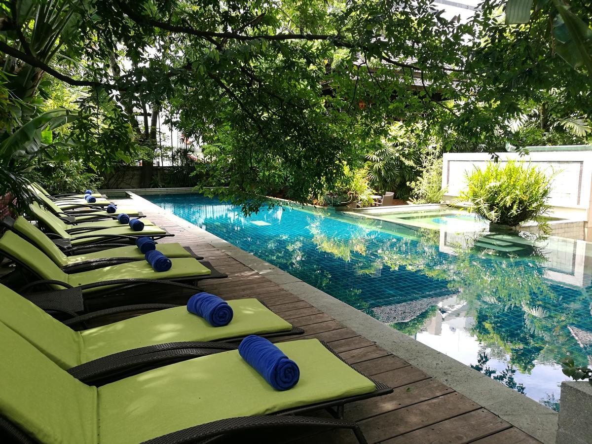 Ariyasom Villa Bangkok Bagian luar foto
