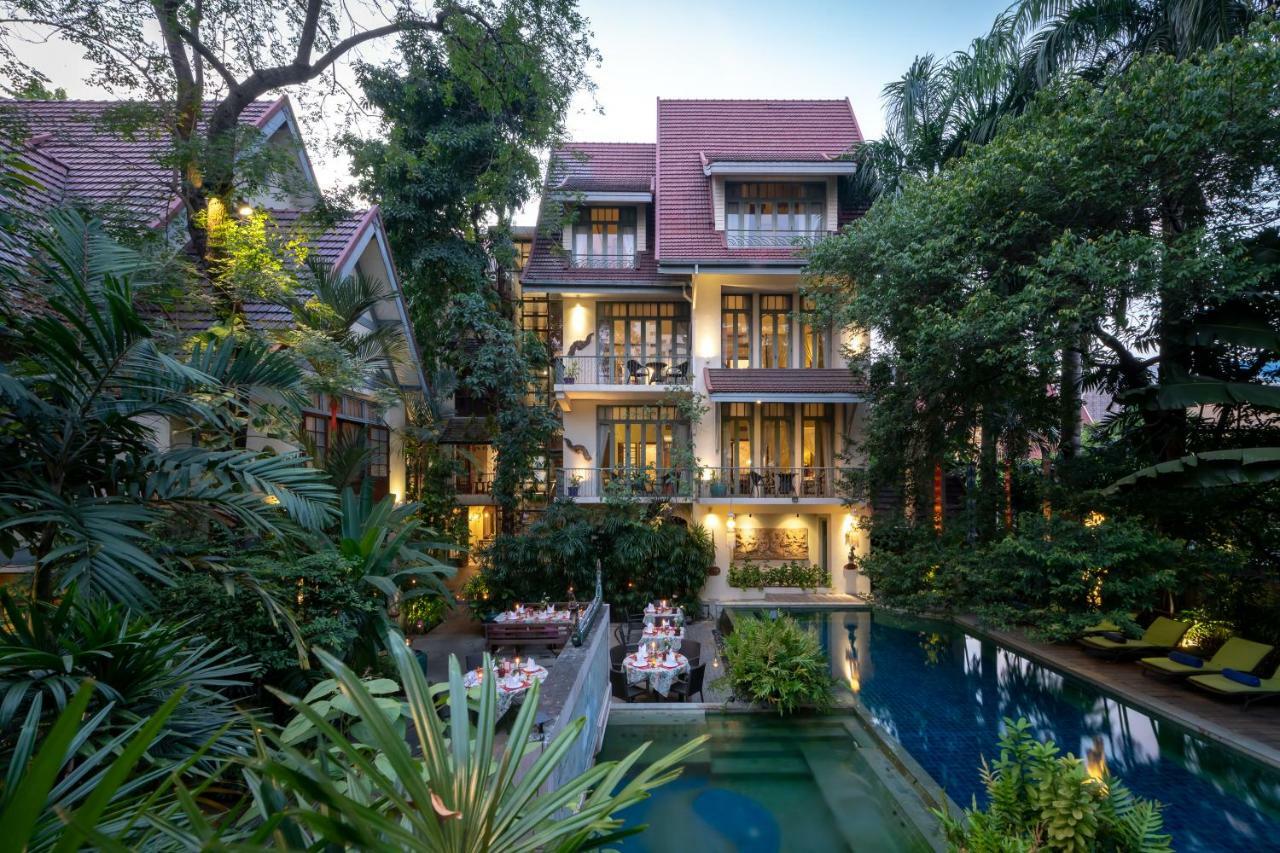 Ariyasom Villa Bangkok Bagian luar foto