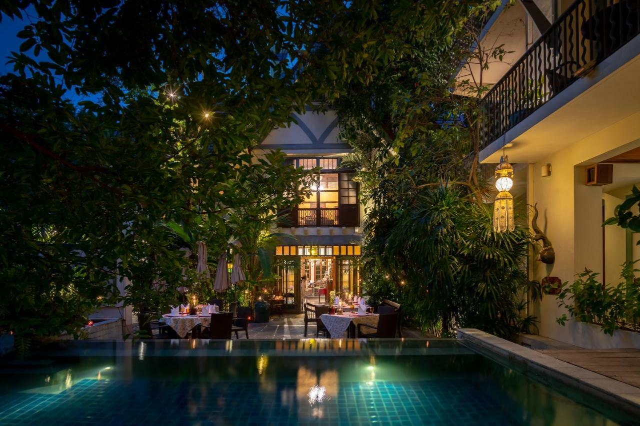 Ariyasom Villa Bangkok Bagian luar foto