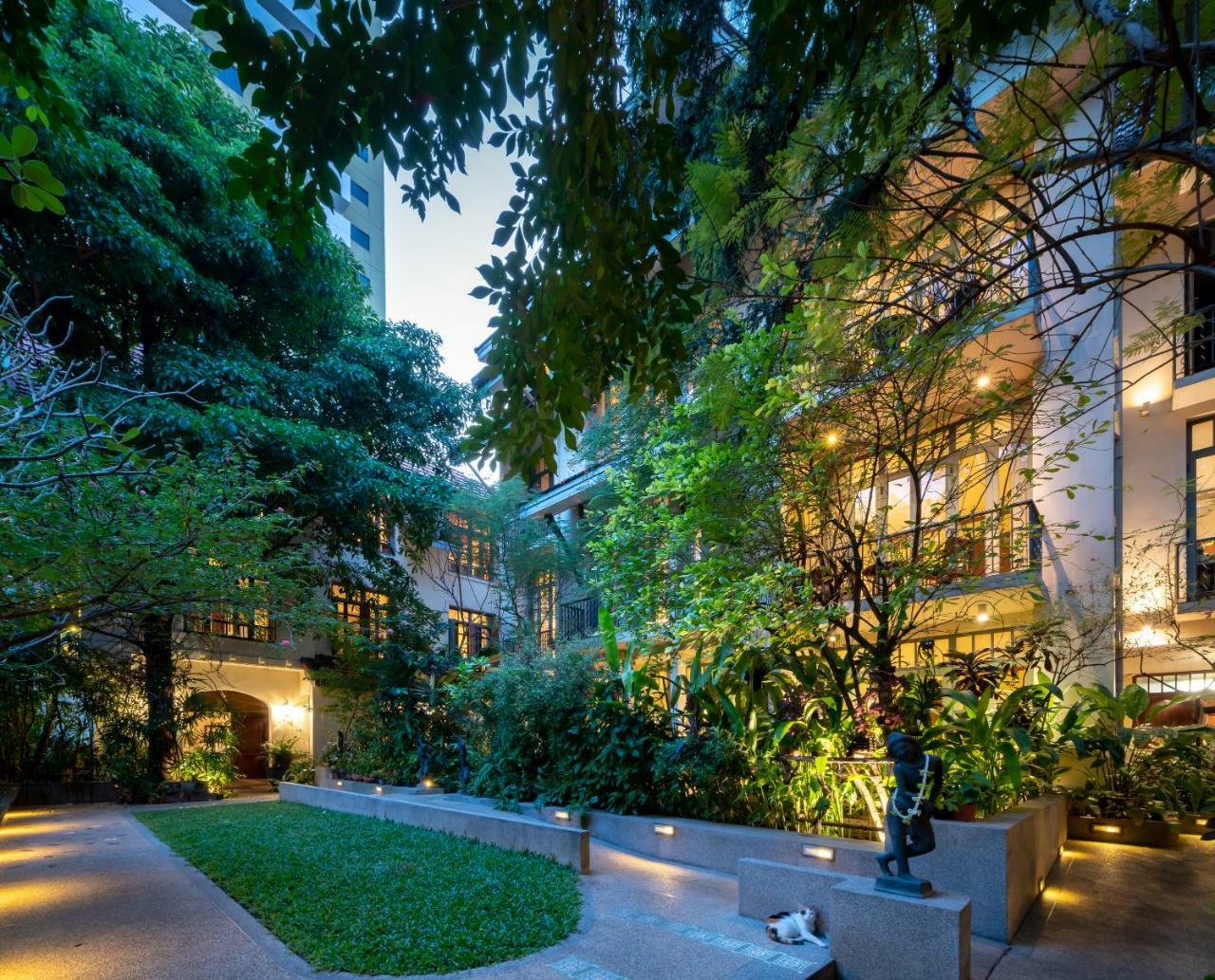 Ariyasom Villa Bangkok Bagian luar foto